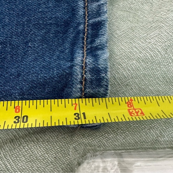 Lane Bryant Women’s Signature Fit Relaxed Straight Mid Rise Jeans Size 26 NWT - Picture 9 of 9